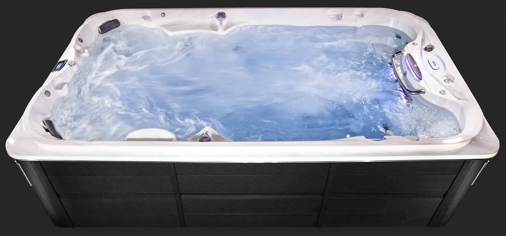 J-14 PowerPro™: THE COMPACT SPACIOUS EVOLVED SWIM SPA
