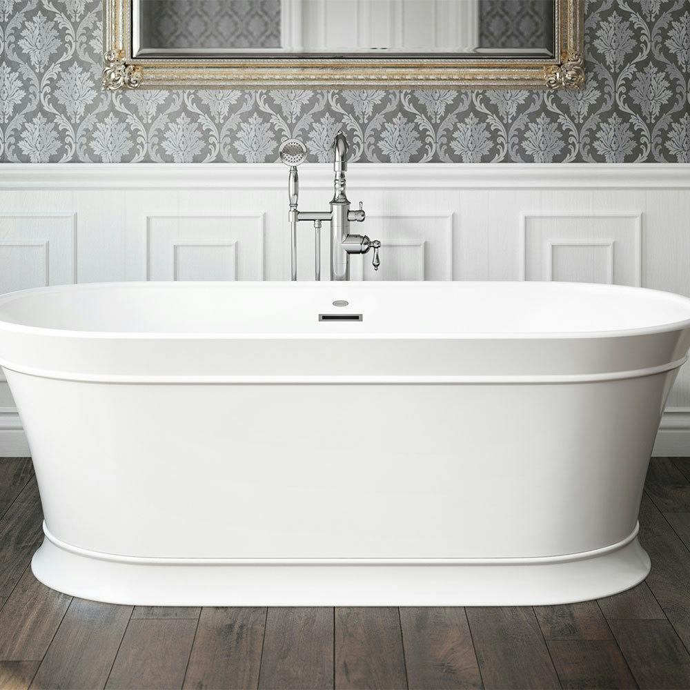 Serafina&reg;Freestanding Bath