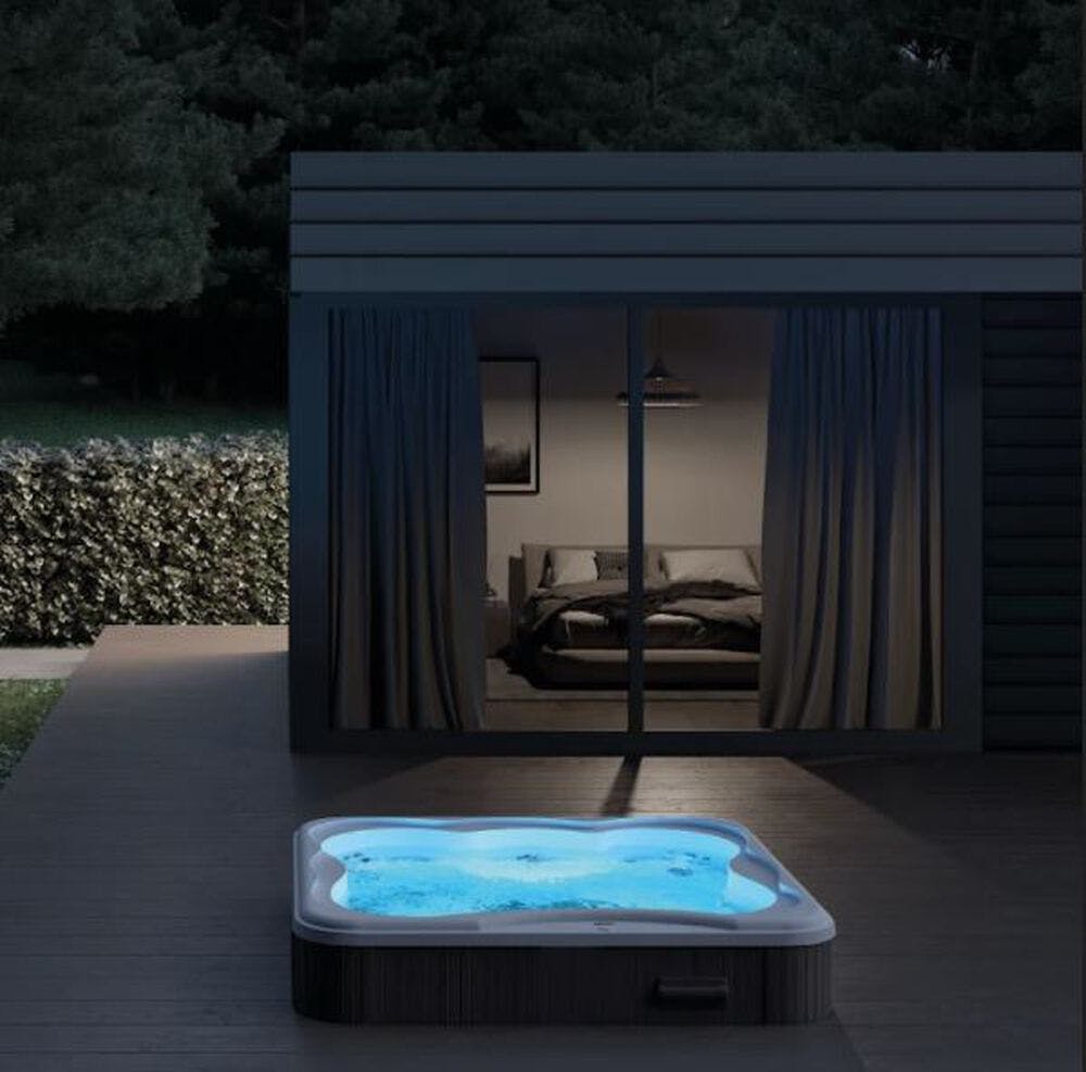 Lodge+ M Holiday Park Hot Tub