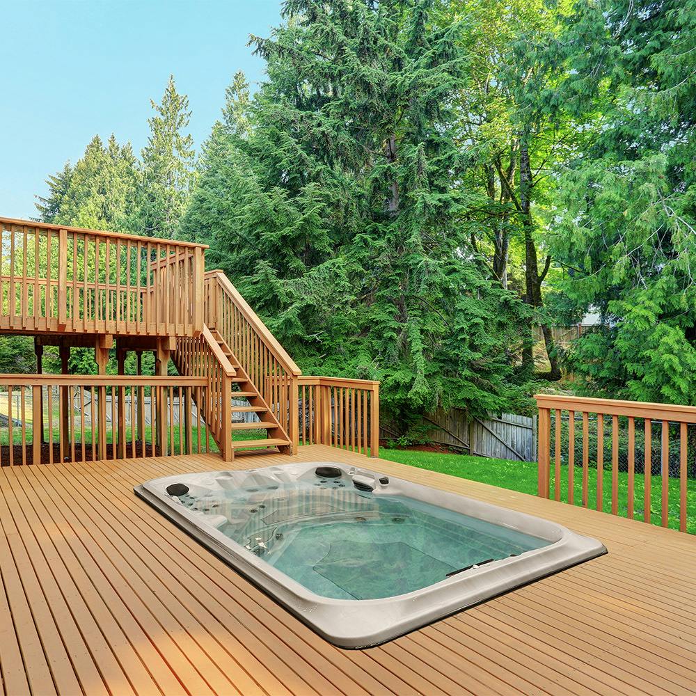 J-16 PowerActive™: la Swim Spa evoluta