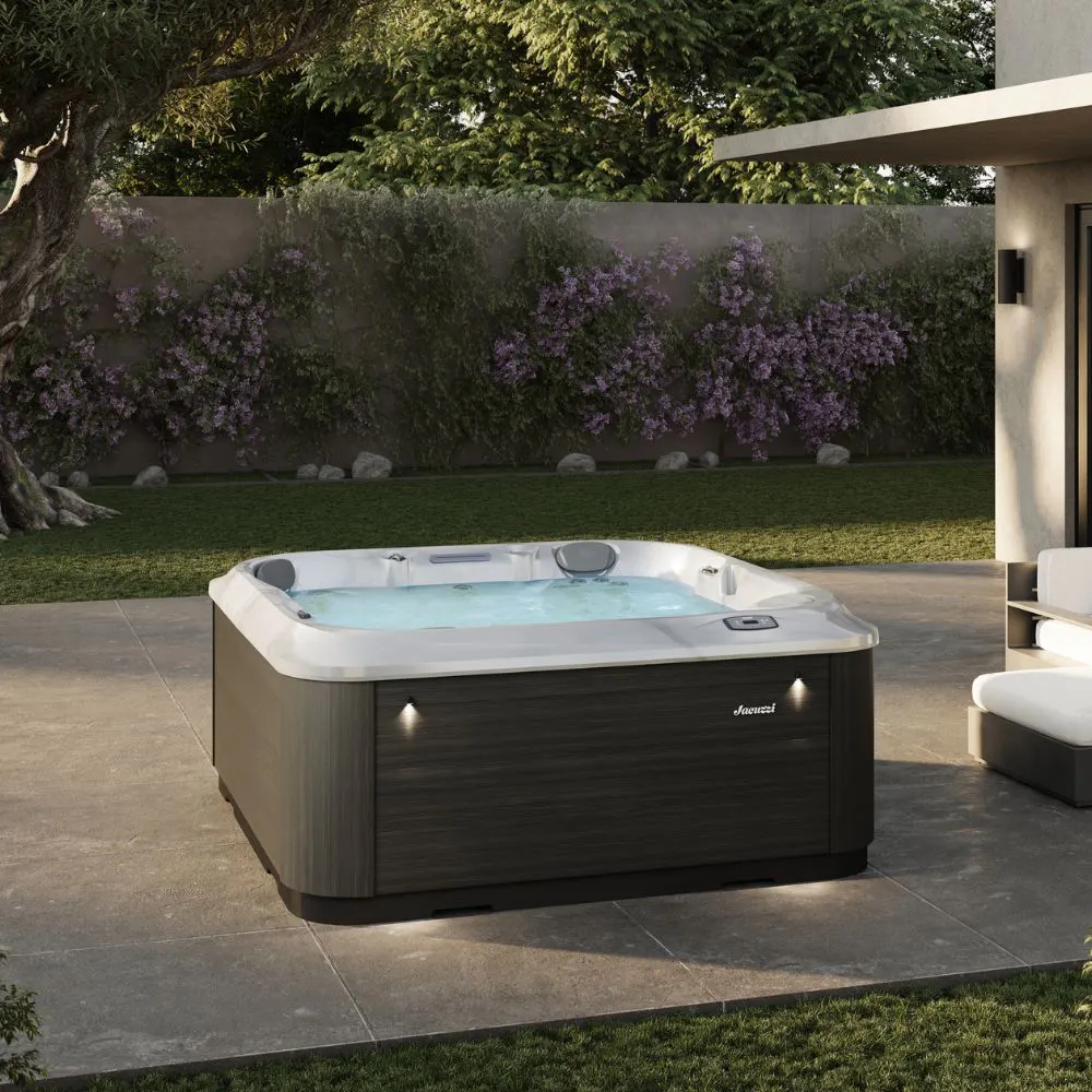 J-202&trade; dual lounge with 5 total seats
