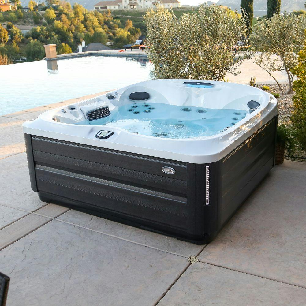 J-485&trade; Designer Hot Tub with Open Seating