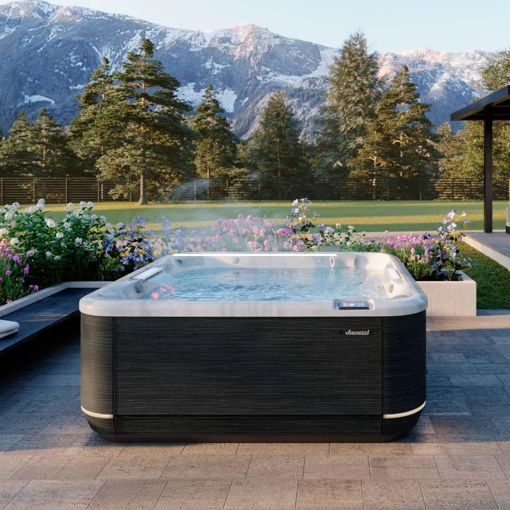 J508L&trade; Hot Tub