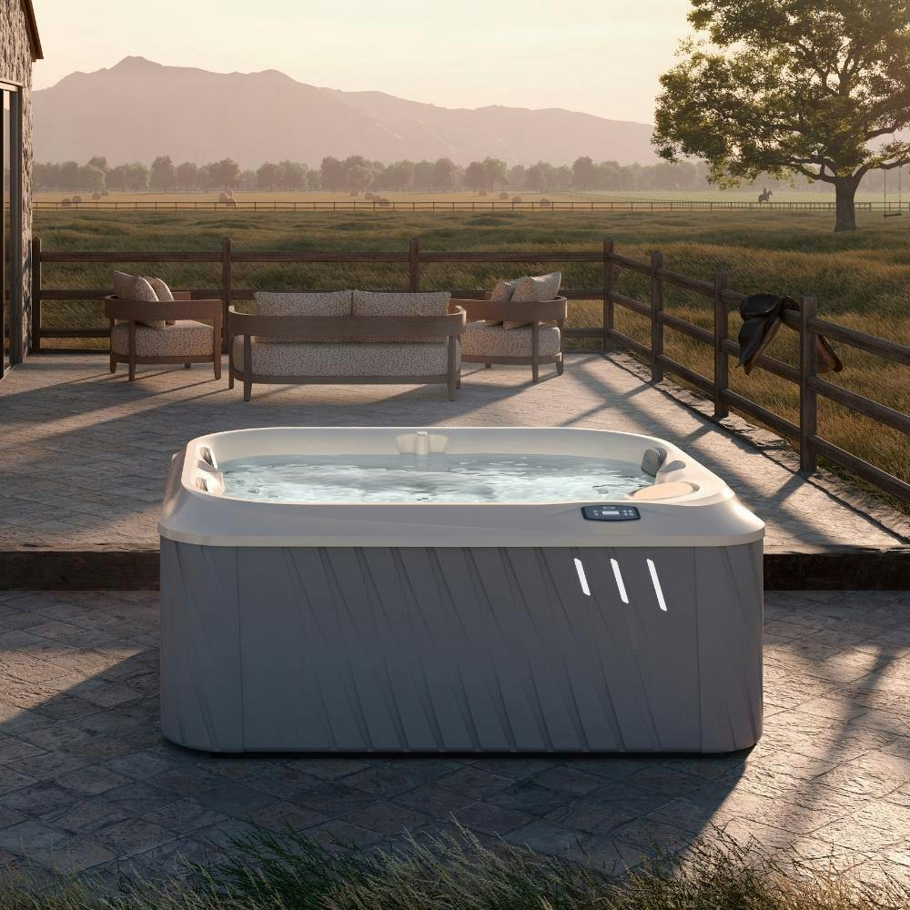 J-225&trade; Hot Tub with Open Seating
