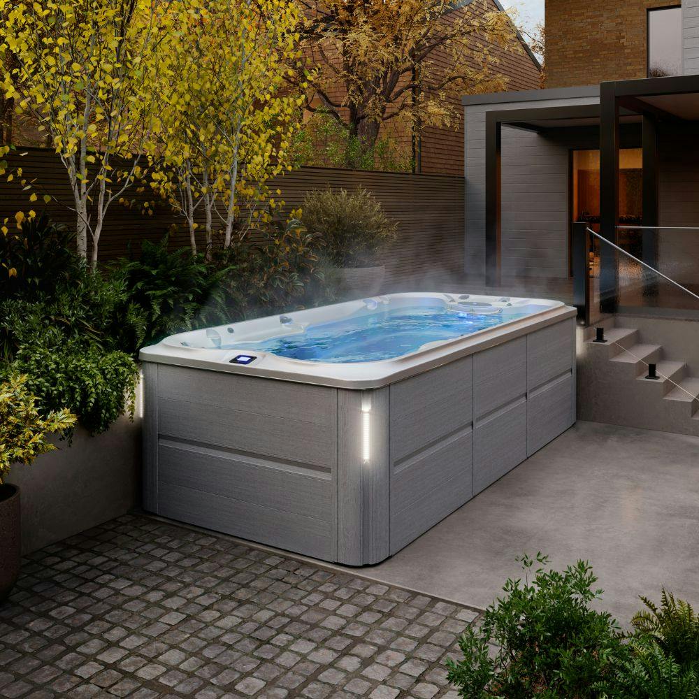 J-14 PowerPro&trade;: la Swim Spa evoluta, compatta ma spaziosa